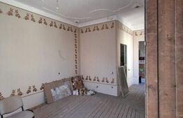 Spațiu comercial 200 mp + acces pod 200 mp, 3 balcoane, lângă Piața Sfatului