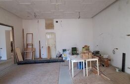 Spațiu comercial 200 mp + acces pod 200 mp, 3 balcoane, lângă Piața Sfatului