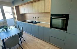 Apartament, 59.5 mp, bucatarie inchisa, 2 dormitoare, parcare, zona centrala