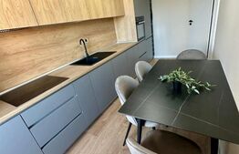 Apartament, 59.5 mp, bucatarie inchisa, 2 dormitoare, parcare, zona centrala