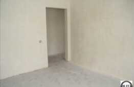 2 camere de vanzare! LA CHEIE!