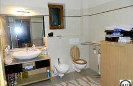 Casa de vanzare, 280 mp utili, cu teren 750 mp, font 17.5, constructie noua