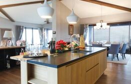 Casa individuala premium cu piscina exterioara 