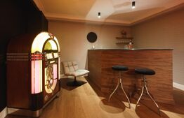 Casa individuala premium cu piscina exterioara 