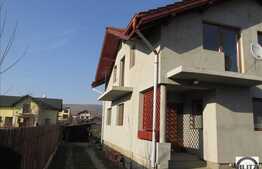 Vanzare casa individuala cu 140 mp utili si 1050 mp teren, zona usor accesibila