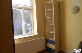 Vanzare casa cu curte comuna, 250 mp teren si 100 mp utili, zona Napoca!