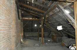 Vanzare casa cu curte comuna, 250 mp teren si 100 mp utili, zona Napoca!