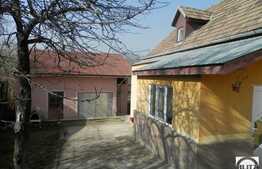 Casa individuala de vanzare, 148 mp utili, teren 800 mp, cu front de 15 ml