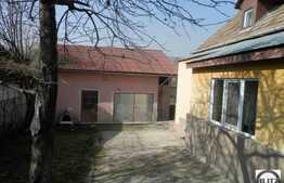 Casa individuala de vanzare, 148 mp utili, teren 800 mp, cu front de 15 ml