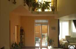 Vanzare casa, 200 mp utili, teren 350 mp, cu front 13 ml, constructie noua