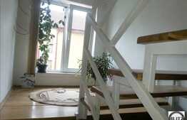 Un imobil cu 405 mp utili si 1500 mp teren, garaj dublu