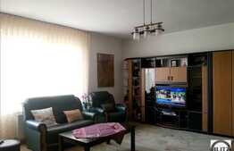 Un imobil cu 405 mp utili si 1500 mp teren, garaj dublu