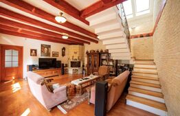 Proprietate deosebită cu panouri fotovoltaice si panouri solare –Sânpetru,BV.