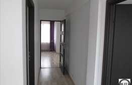 Casa de 425 mp, 878 mp teren, 70 mp Terasa! Zona de case! Piscina interioara!