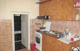 Casa cu 1450 mp teren,zona sensului giratoriu, pretabil rezidential/service auto