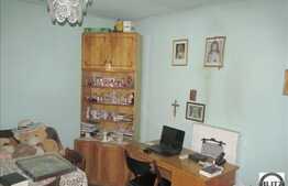 Casa cu 1450 mp teren,zona sensului giratoriu, pretabil rezidential/service auto