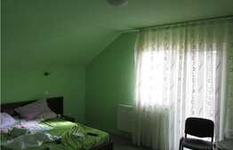 Casa individuala de vanzare cu 230 mp utili, 680 mp teren, zona linisita