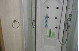 Casa individuala de vanzare cu 230 mp utili, 680 mp teren, zona linisita