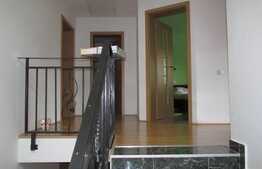 Casa individuala de vanzare cu 230 mp utili, 680 mp teren, zona linisita