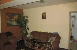 Casa individuala de vanzare cu 230 mp utili, 680 mp teren, zona linisita