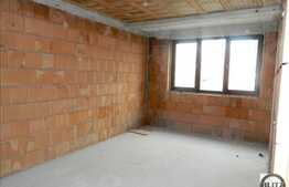 Vanzare casa la rosu, 280 mp utili, teren 300 mp, cu front de 32 m la 2 strazi