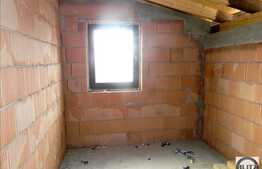 Vanzare casa la rosu, 280 mp utili, teren 300 mp, cu front de 32 m la 2 strazi