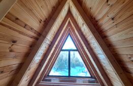 Oportunitate de investiție – 3 Cabane A-Frame la cheie în Moieciu 