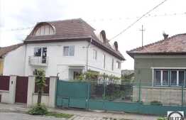Casa de inchiriat P+E+M, 540 mp utili, teren 450 mp, cu 3 terase, A.C