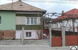 Vanzare casa individuala, 130 mp utili, teren 260 mp, front 10 ml, cu garaj