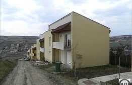 Casa de vanzare 162 mp utili, semifinisata cu 285 mp teren, zona de case