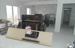 Casa de vanzare 162 mp utili, semifinisata cu 285 mp teren, zona de case