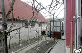 Casa de vanzare in Dambul Rotund, 80 mp cu 700 mp teren