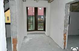 Casa de vanzare, zona Campului, 180 utili plus 140 mp gradina. Semifinisat!