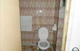 Casa 240 mp totali utili, cu 300 mp teren cu front de 10 ml