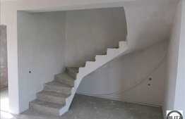 Duplex cu 124 mp, finalizat in 2014, 260 mp teren!  Zona rezidentiala de case!