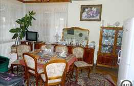 Casa renovabila de vanzare, 90 mp utili, teren 313 mp, front 30 m, la 2 strazi