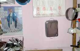 Casa renovabila de vanzare, 90 mp utili, teren 313 mp, front 30 m, la 2 strazi