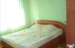 Vanzare casa 260 mp utili, teren 500 mp, front 25 ml, zona linistita de case