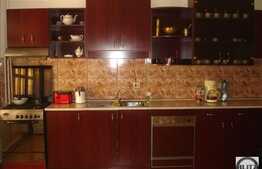 Vanzare casa 260 mp utili, teren 500 mp, front 25 ml, zona linistita de case