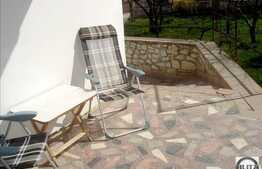 Vanzare casa 260 mp utili, teren 500 mp, front 25 ml, zona linistita de case