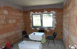 Casa de vanzare, 126 mp cu 280 mp teren, semifinisata, zona Borhanci