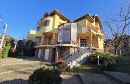 Vila ideala pentru locuința, clinica sau birouri!