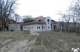 Oportunitate de investitie! 1000 mp utli, 4750 mp teren. Pentru pensiune, hotel!