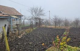 Casa la rosu 91 mp utili, 976 mp teren, in Luna, langa Campia Turzii