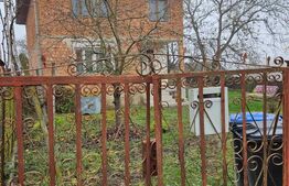 Casa la rosu 91 mp utili, 976 mp teren, in Luna, langa Campia Turzii