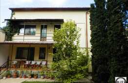 De vanzare casa in zona Parcul Central, suprafata 340 mp, 380 mp teren!