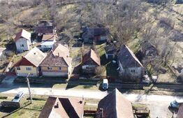 Se vinde casa renovabila la 10 minute de Huedin, in satul Bicalatu