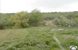 Casa de vanzare, 75 mp cu 363 mp teren. Semifinisat!