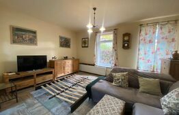 Casa spatioasa cu garaj si curte, 495 mp, în Gheorgheni