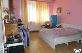 Casa individuala, 130 mp, garaj, autorizatie de mansardare, zona Piata Cipariu!